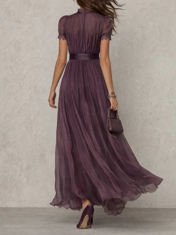 Flavia | Robe Longue Élégante Violet Col Goutte Dentelle